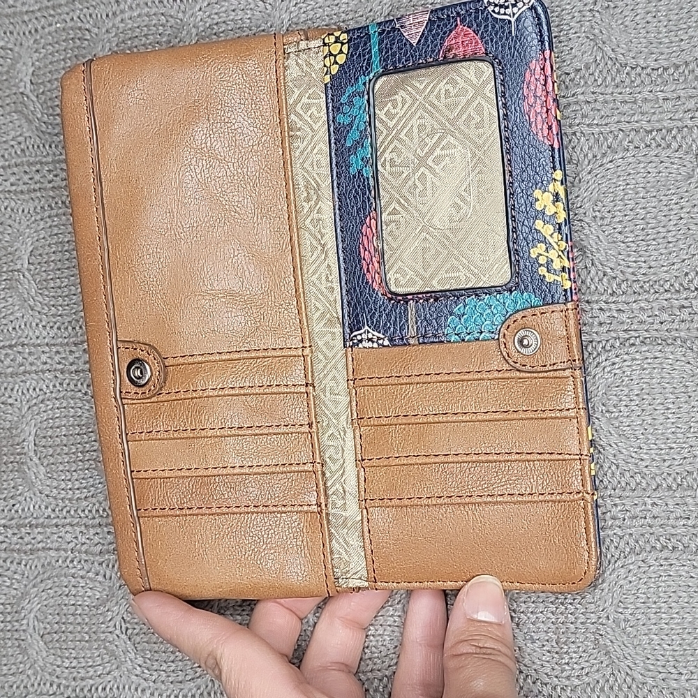 Relic Wallet - Picture 3 of 13